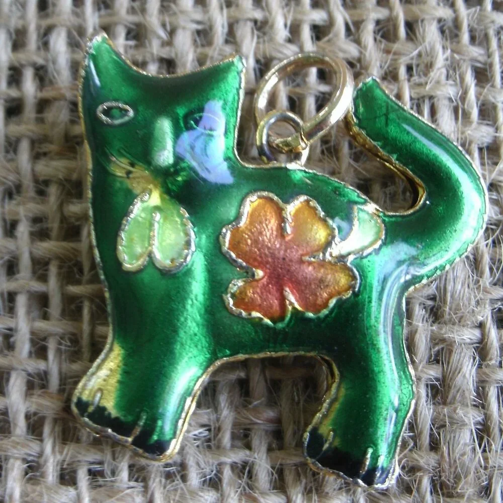 Green Floral Cloisonne Cat Goldtone Pendant - Picture 8 of 9